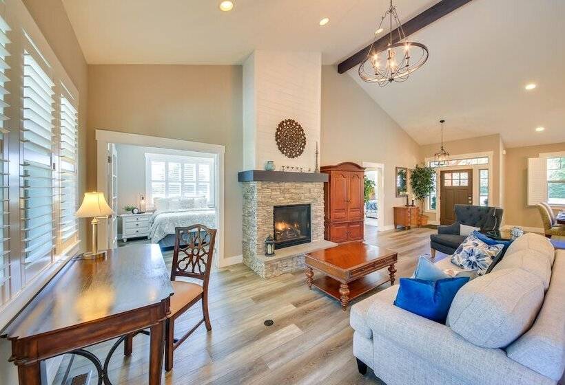 Modern Sandpoint Home W/ Lake Pend Oreille View!