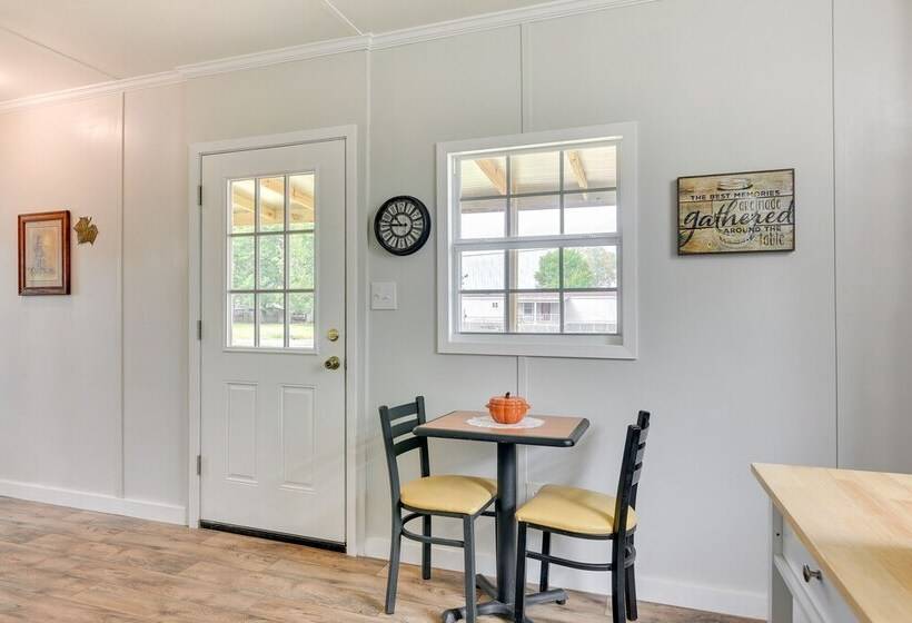 Modern Winnie Cottage W/ Grill On Half Acre!