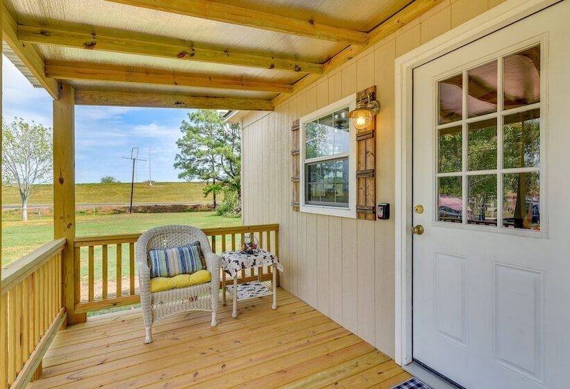 Modern Winnie Cottage W/ Grill On Half Acre!