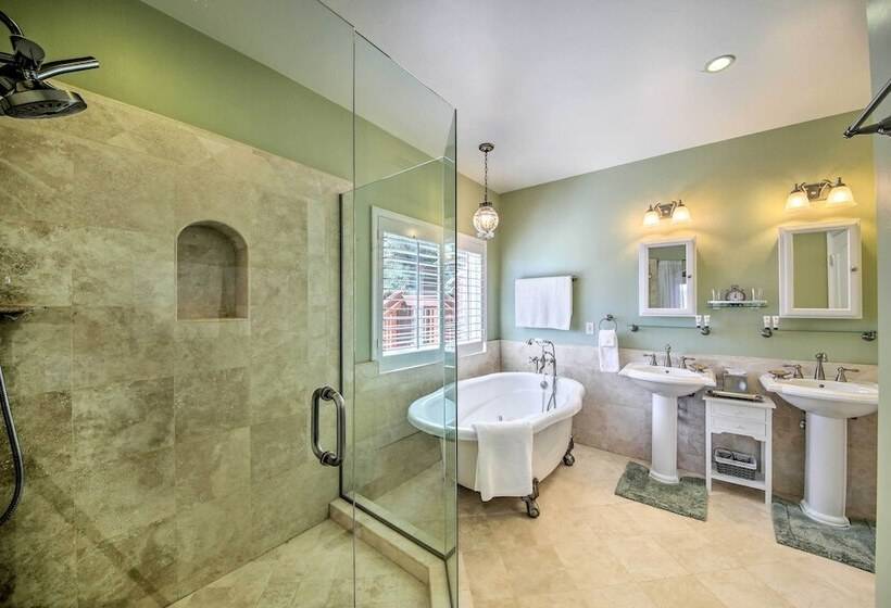 Mountain Gem W/ Game Room, 5 Mi To Lake Arrowhead!