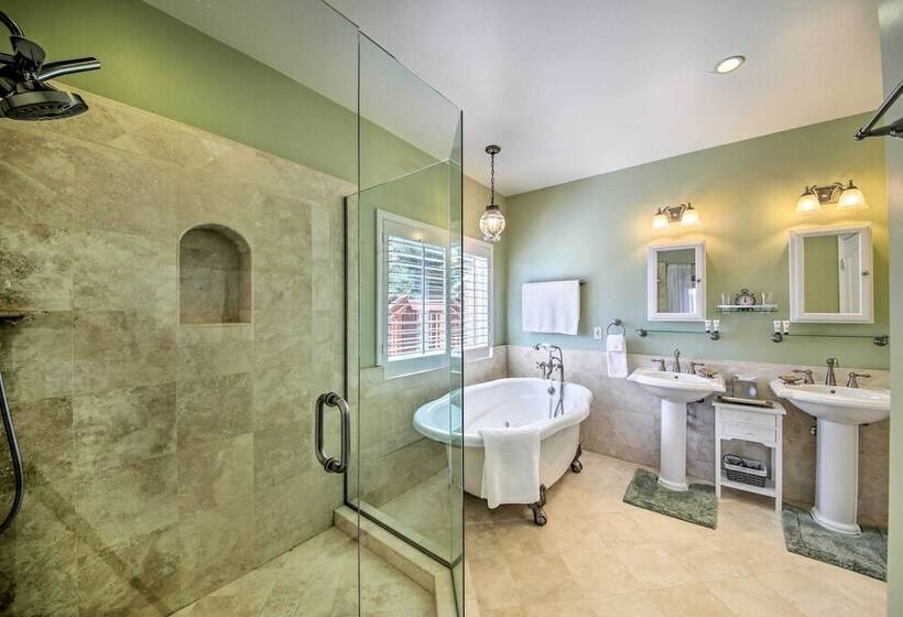 Mountain Gem W/ Game Room, 5 Mi To Lake Arrowhead!