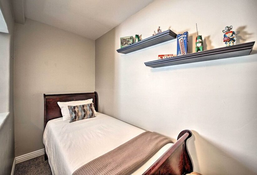 Mountain Gem W/ Game Room, 5 Mi To Lake Arrowhead!