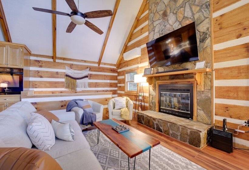 Mountain View Cabin W/ Hot Tub: 27 Mi To Asheville