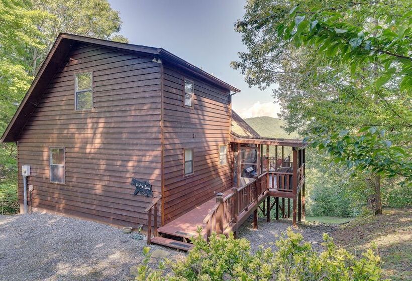 Murphy Cabin W/ Deck & Sweeping Mountain Views!