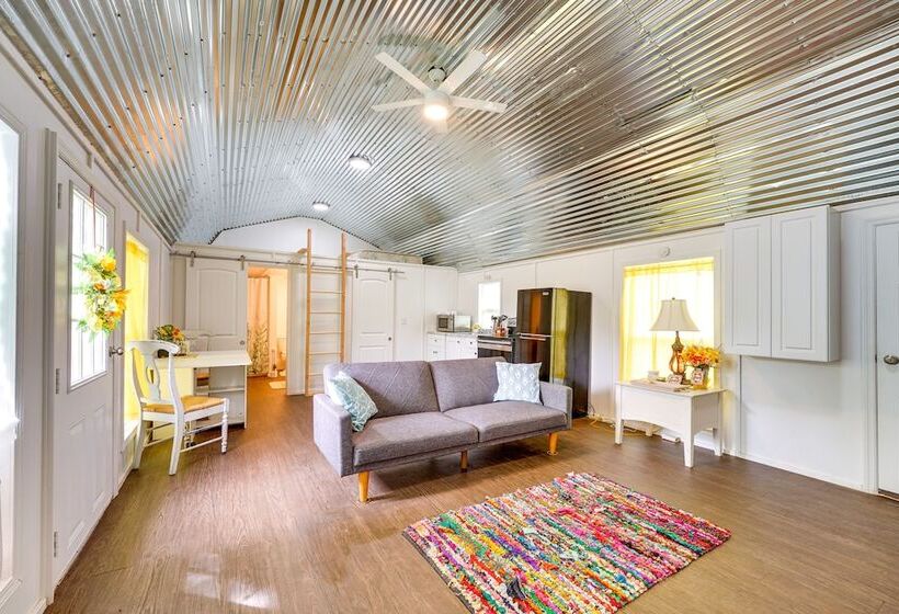 Peaceful Cabin Near Lake Texoma W/ Fire Pit!