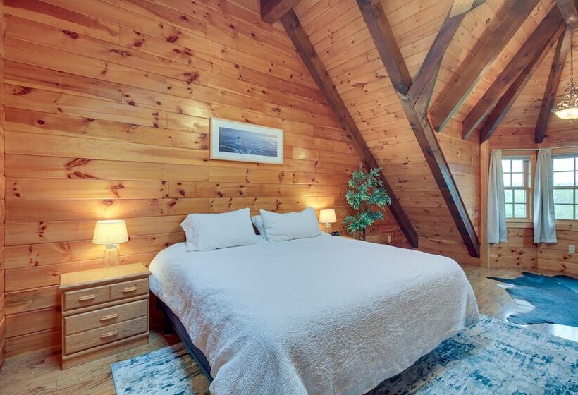 Peaceful Raphine Cottage W/ Deck & Fireplace!