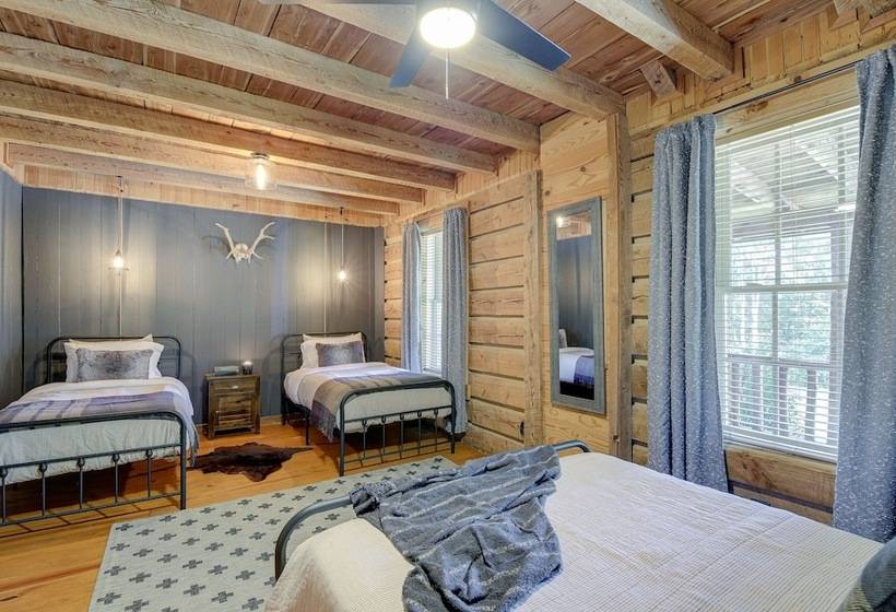 Peaceful Whitley City Cabin On 10 Wooded Acres!