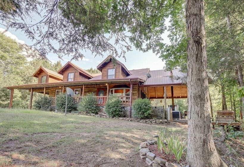 Peaceful Whitley City Cabin On 10 Wooded Acres!