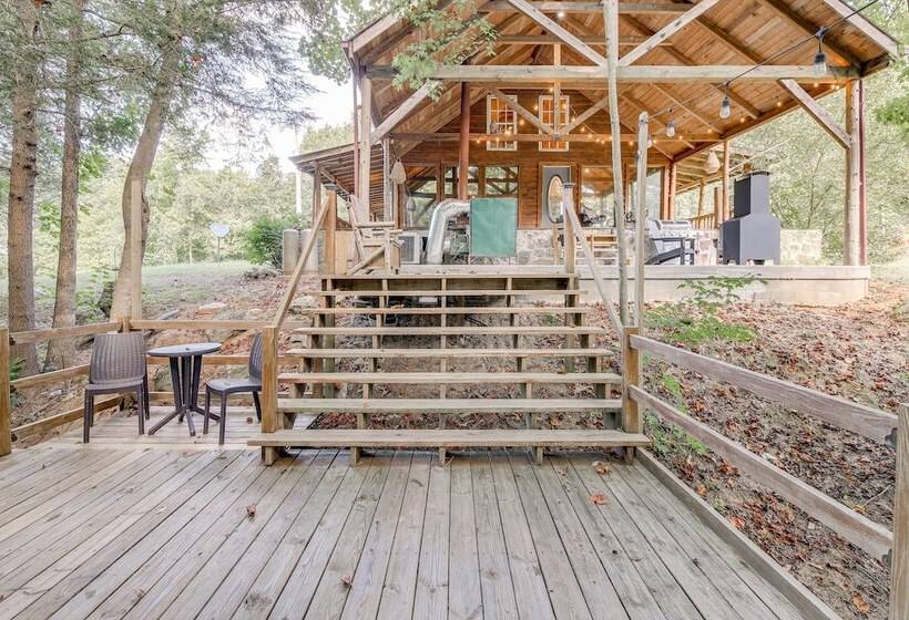 Peaceful Whitley City Cabin On 10 Wooded Acres!