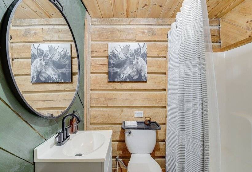 Peaceful Whitley City Cabin On 10 Wooded Acres!