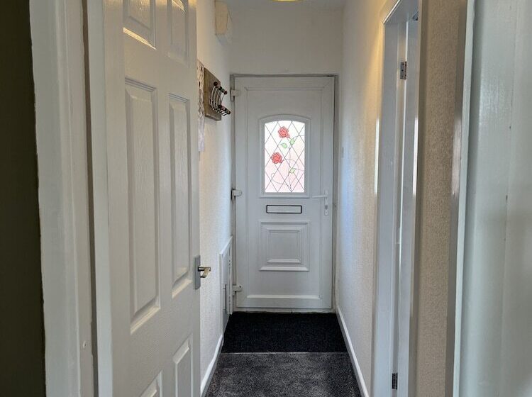 膳宿费 Modernised Central Wigan Townhouse Sleeps Up To 6