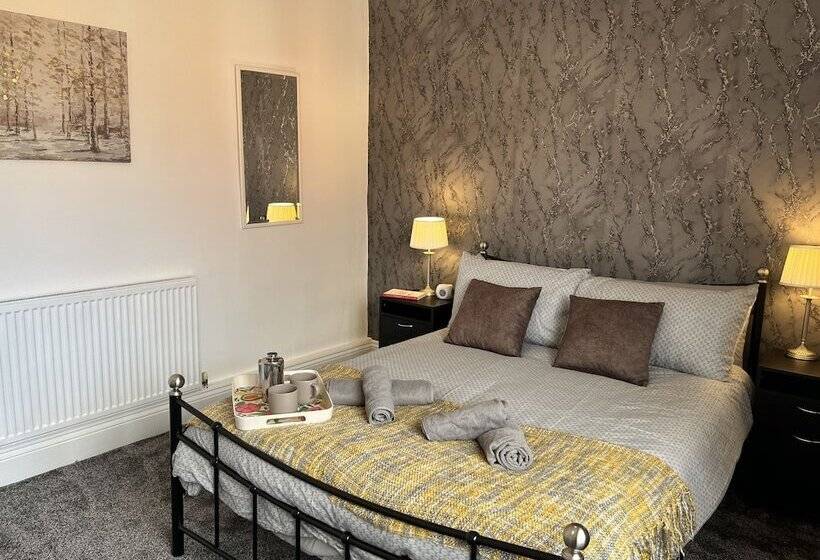 膳宿费 Modernised Central Wigan Townhouse Sleeps Up To 6