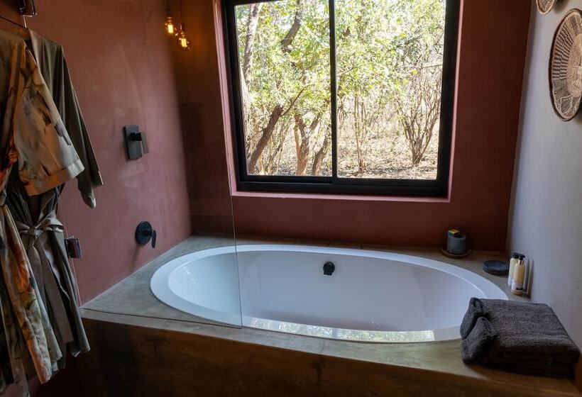 بنسيون Muunga Bush Lodge & Spa