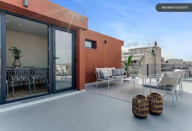 بنسيون Sanders Port   Modest Studio Near Piraeus Port