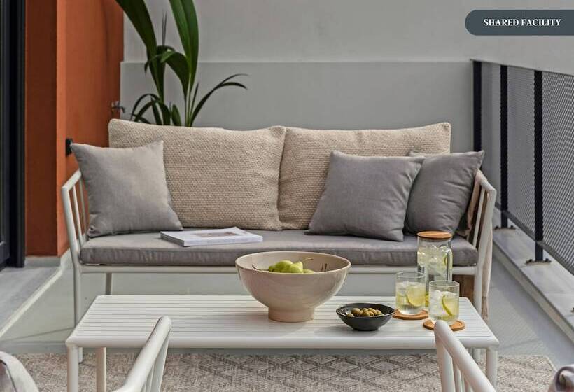 Пансион Sanders Port   Sweet Studio Near Piraeus Port