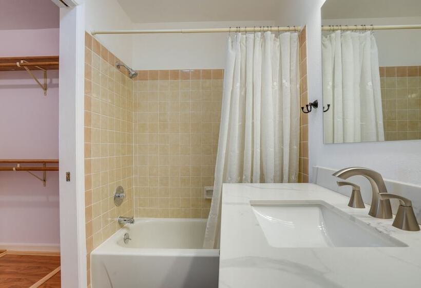 Pet Friendly Anchorage Home   8 Mi To Downtown!