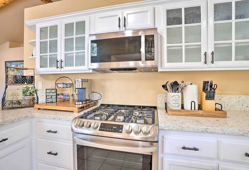 Pet Friendly Big Bear Cabin ~ 6 Mi To Ski Resorts!