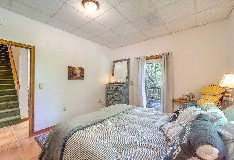 Home On 60 Acres Near Beech Mtn!