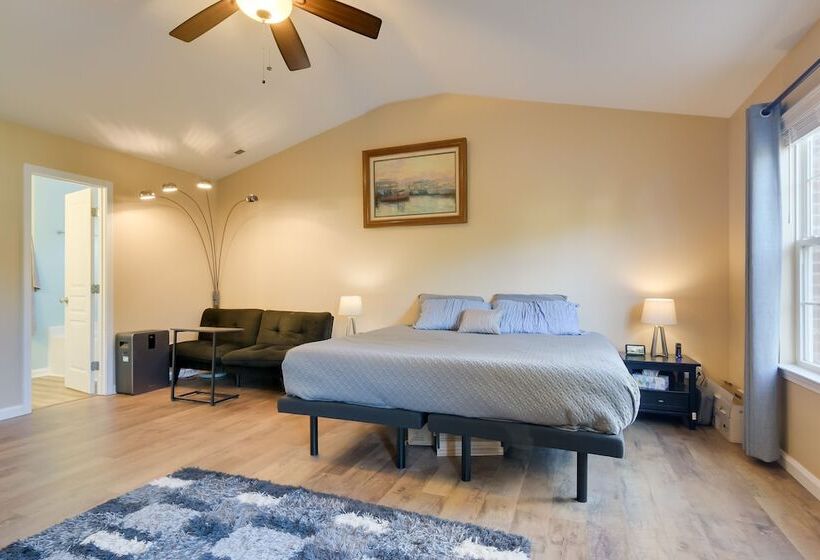 Pet Friendly Holly Springs Residence With Deck!