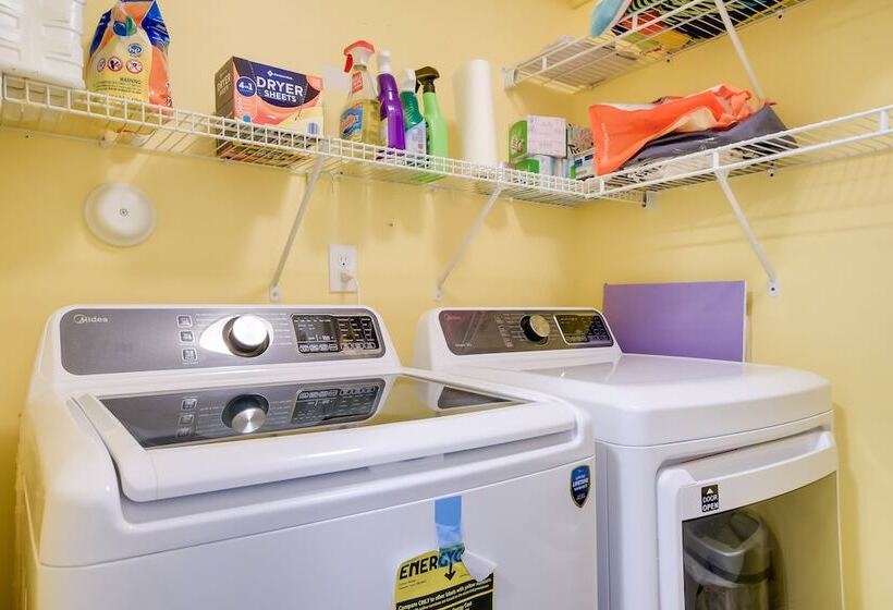 Pet Friendly Holly Springs Residence With Deck!