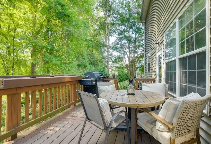 Pet Friendly Holly Springs Residence With Deck!