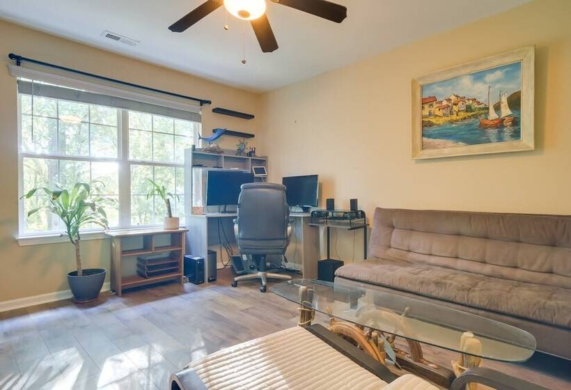 Pet Friendly Holly Springs Residence With Deck!