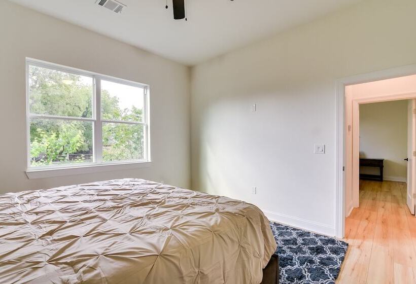 Pet Friendly Houston Home ~ 3 Mi To Downtown!