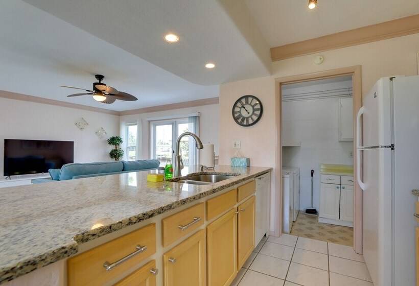 Pet Friendly Port Charlotte Home W/ Canal Access!
