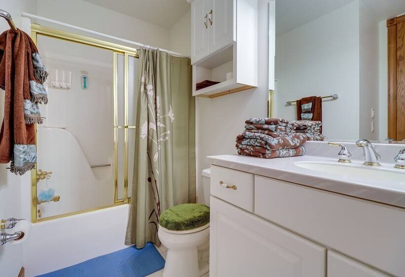 Mtn View Shirley Pool House: Pets Welcome!