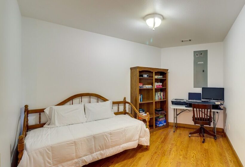 Mtn View Shirley Pool House: Pets Welcome!