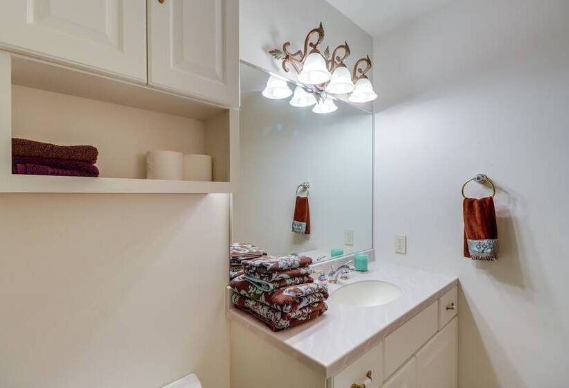 Mtn View Shirley Pool House: Pets Welcome!