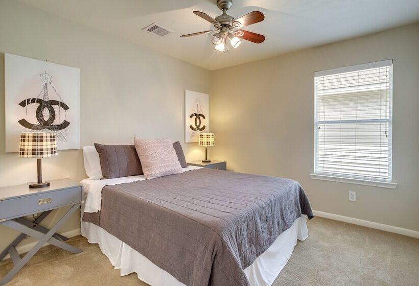 Pet Friendly Tomball Home ~ 8 Mi To Burroughs Park