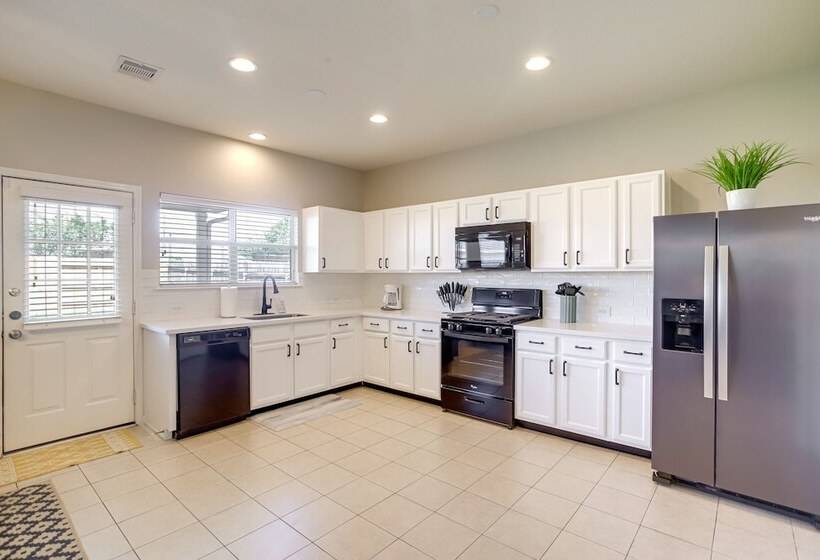 Pet Friendly Tomball Home ~ 8 Mi To Burroughs Park