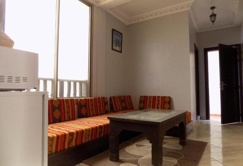 هاستل Petit Surfer