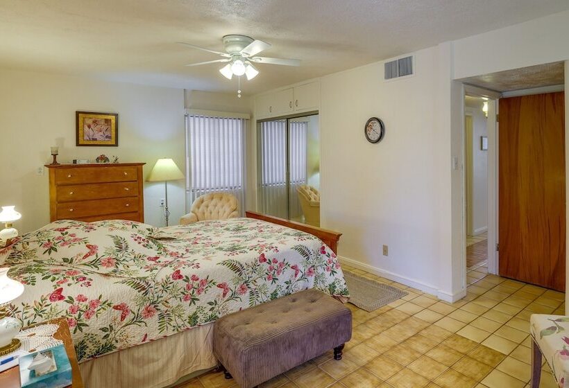 Phoenix Home W/ Patio: Near Downtown & Light Rail!