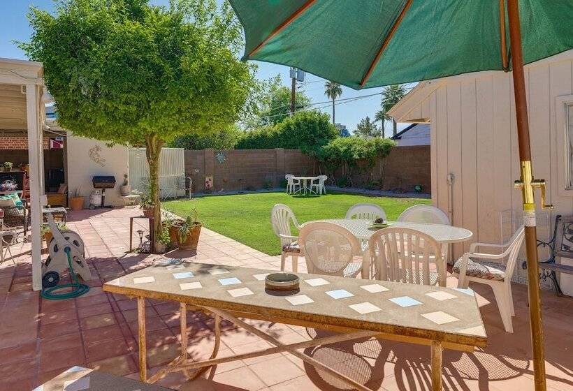 Phoenix Home W/ Patio: Near Downtown & Light Rail!
