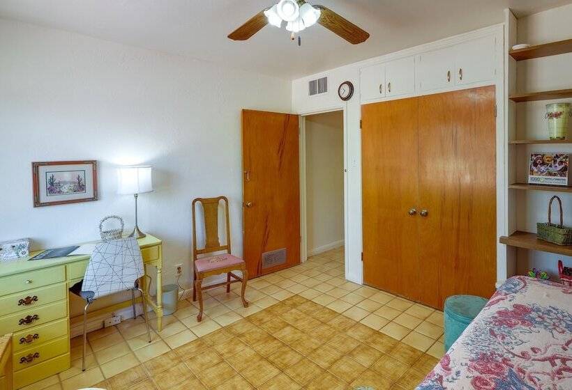 Phoenix Home W/ Patio: Near Downtown & Light Rail!