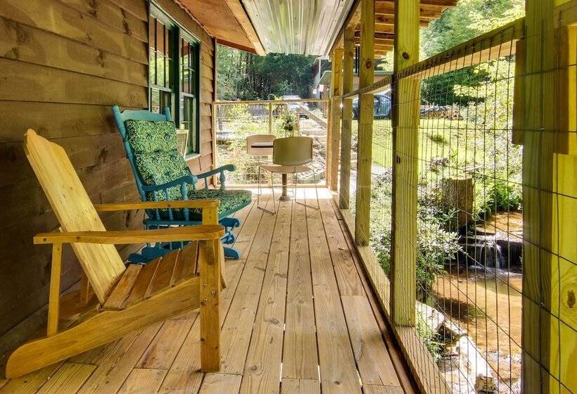 Pisgah Forest Cabin W/ Mountain + Waterfall Views!