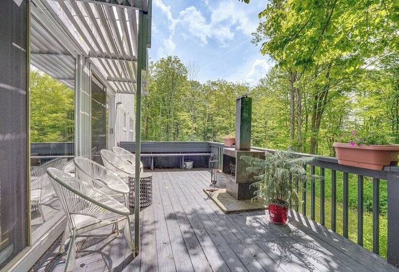 Alpine House  Modern Delevan Cabin On 2 Acres