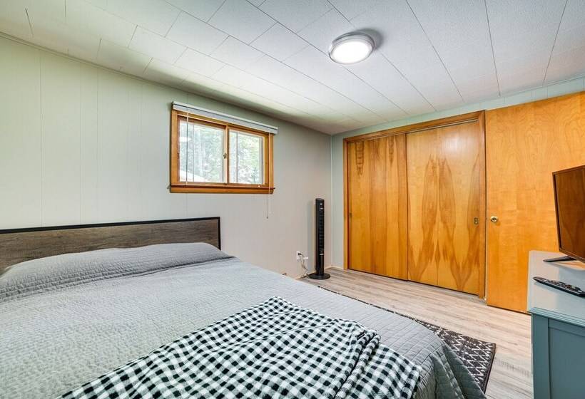 Prudenville Family Home W/ Game Room & Fire Pit!