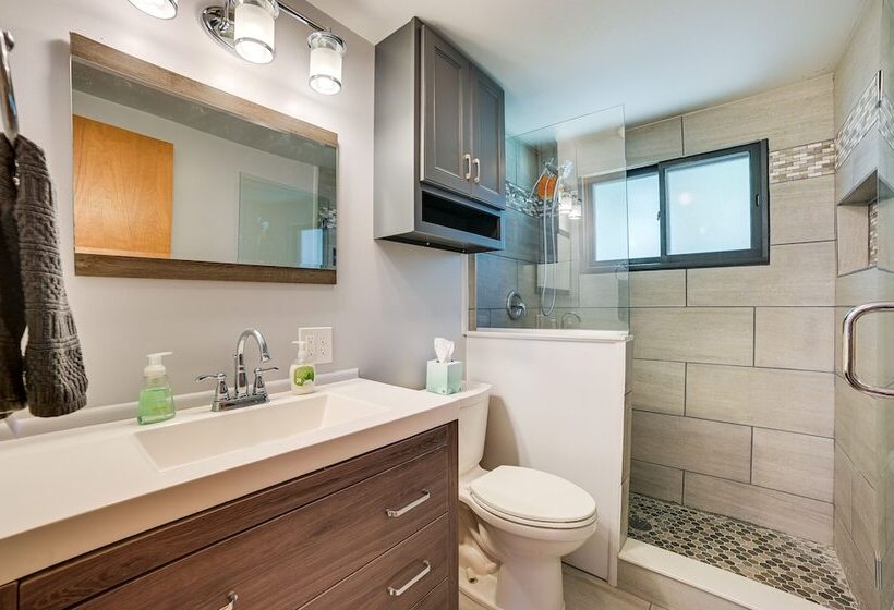 Prudenville Family Home W/ Game Room & Fire Pit!