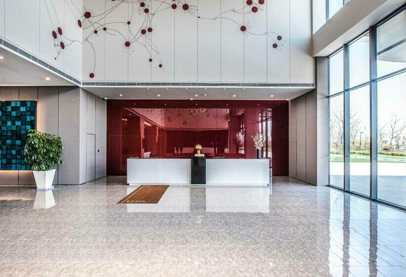 Q Box Hotel Shanghai Sanjiagang