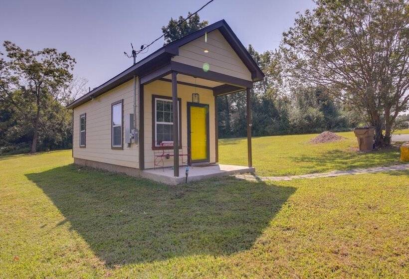 Quiet Millington Tiny House Near Naval Air Base!