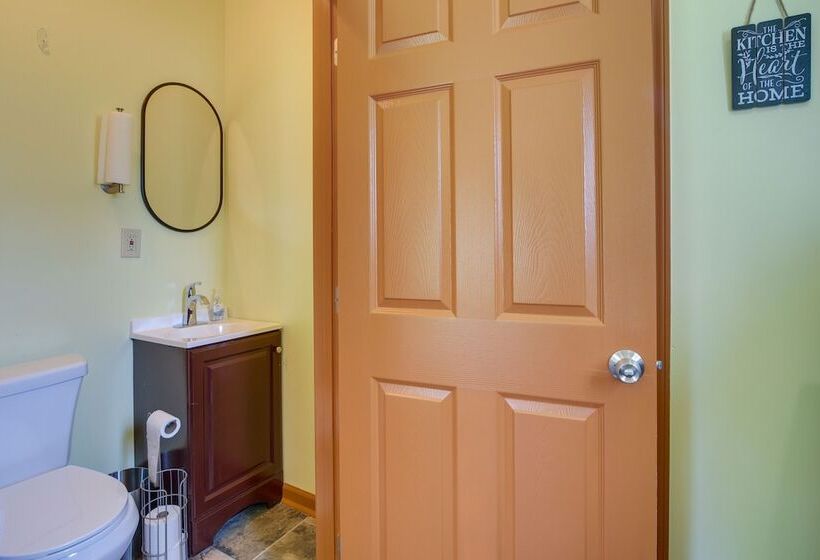 Quiet Millington Tiny House Near Naval Air Base!