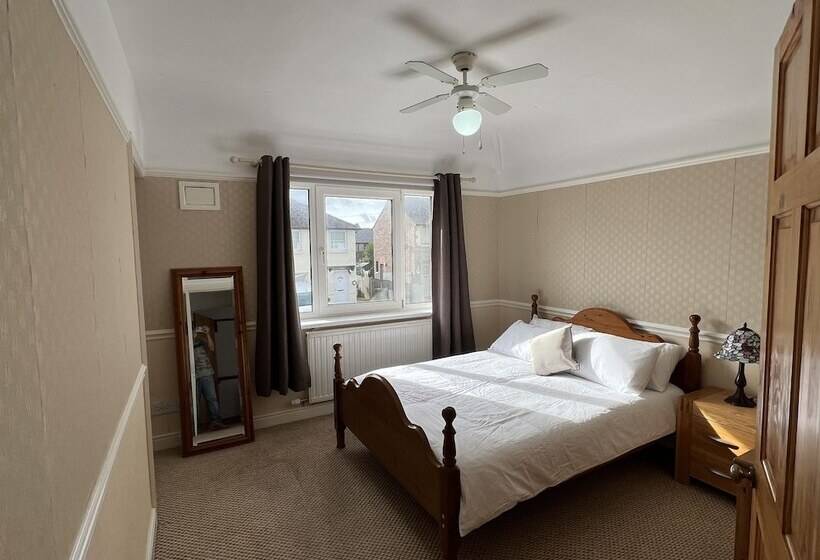 레지던스 Carlisle The Cathedral City And Gateway In Cumbria