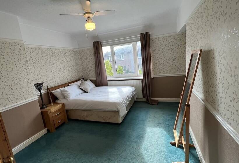 레지던스 Carlisle The Cathedral City And Gateway In Cumbria