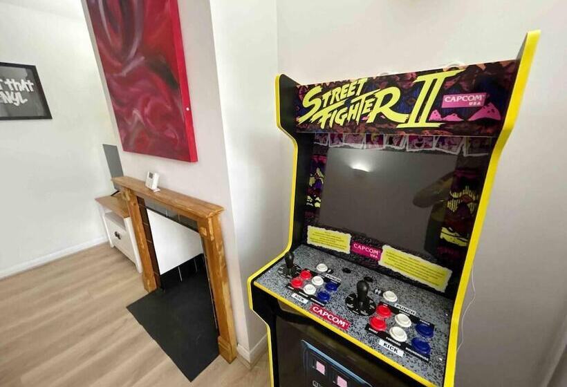 اقامتگاه Essex 2 Bed House Nr Stanstead With Arcade Machine