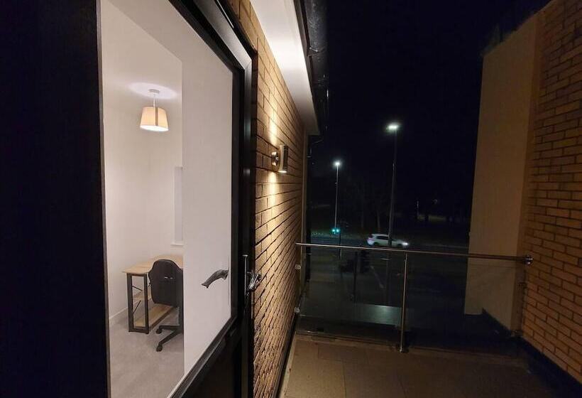 레지던스 Impeccable 2 Bed House In Milton Keynes