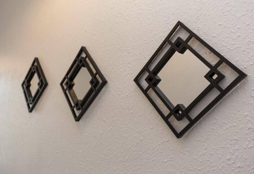 Резиденция Impeccable 2 Bed House In Stoke On Trent