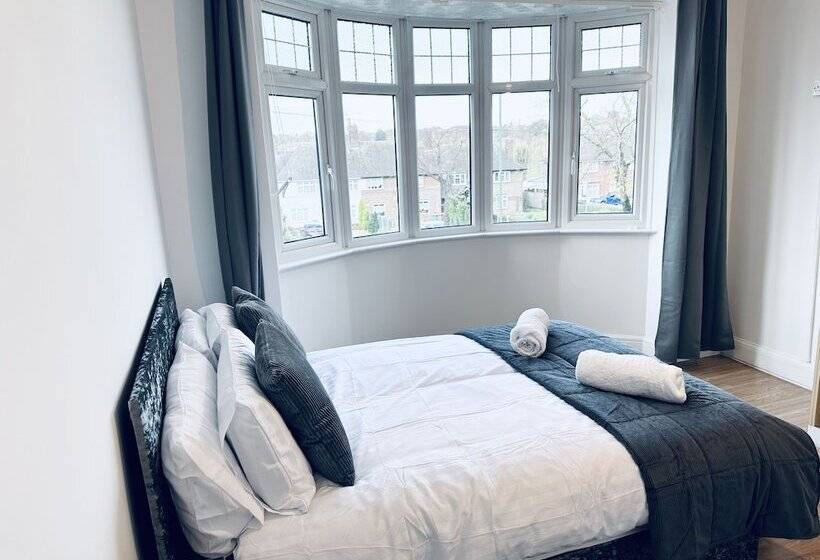 דירת נופש Impeccable 3 Bed House In Nottingham Central